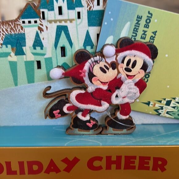 NWT Disney Mickey & Minnie Skating Holiday Cheer Wood Christmas Sign Light Up - Picture 3 of 4